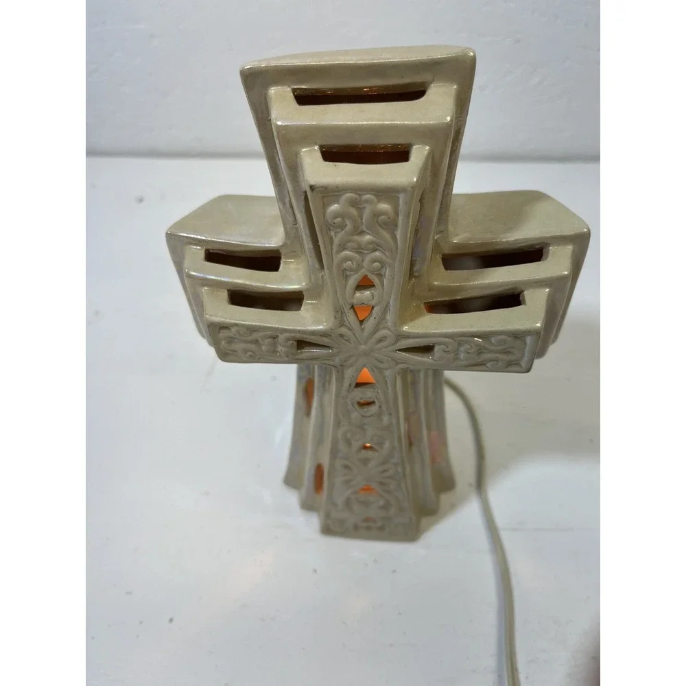 Unbranded~Ceramic Celtic Cross Lamp Nightlight Iridescent Religious Crucifix‎